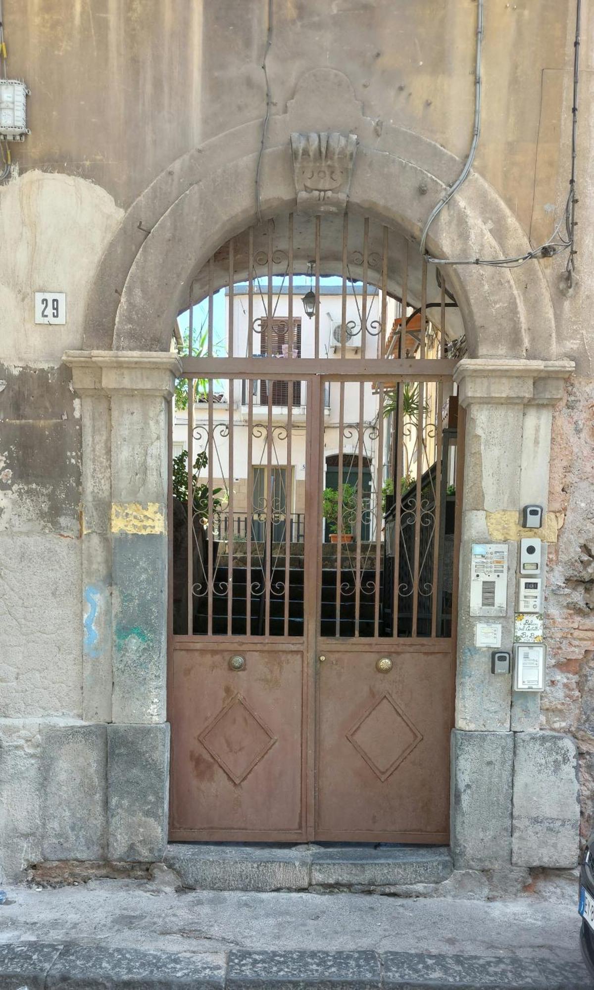 Casa Vacanze "Cortile Aquilone" Κατάνια Εξωτερικό φωτογραφία